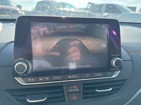 Used 2021 Nissan Altima 2.5 SR image 14