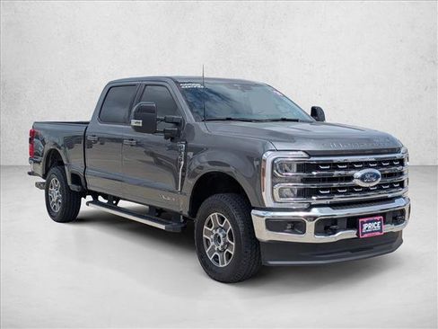 Used 2026 Ford F250 Lariat w/ FX4 Off-Road Package AWD/4WD image 3