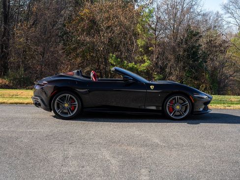 Certified 2024 Ferrari Roma Spider image 7
