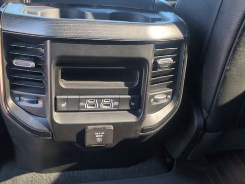 Used 2022 RAM 1500 Limited AWD/4WD image 23