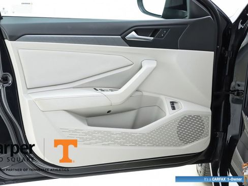 Used 2023 Volkswagen Jetta SE image 18