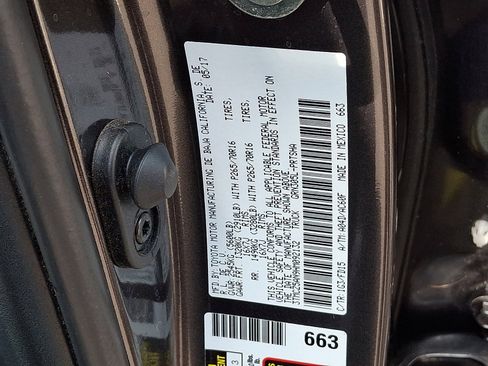 Used 2017 Toyota Tacoma TRD Off-Road w/ Tow Package (A/T) AWD/4WD image 27