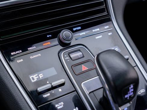 Used 2023 Porsche Panamera Platinum Edition RWD image 29