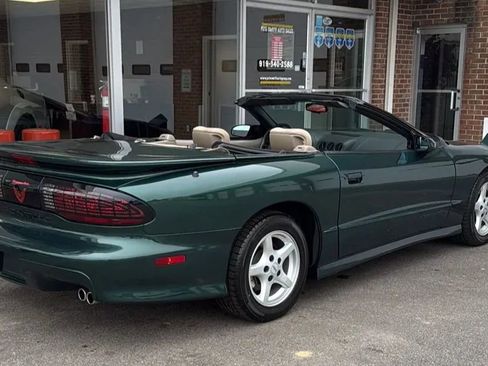 Used 1996 Pontiac Firebird Trans Am RWD image 7