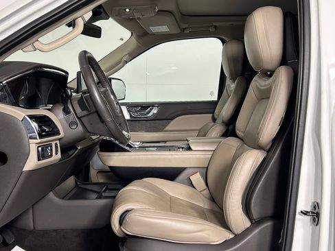 Used 2023 Lincoln Navigator L Reserve AWD/4WD image 33