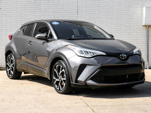 Used 2021 Toyota C-HR XLE FWD image 5