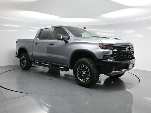 Used 2024 Chevrolet Silverado 1500 ZR2 w/ Technology Package image 44