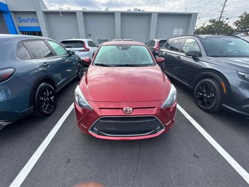 Used 2020 Toyota Yaris LE image 5