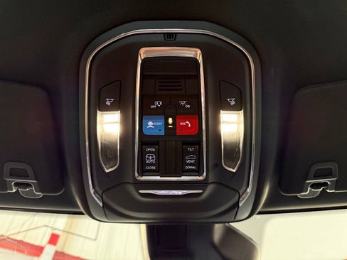 Used 2025 Jeep Grand Cherokee Laredo X AWD/4WD image 21