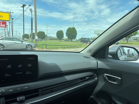 Used 2025 Kia K4 FWD image 33