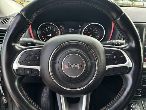 Used 2020 Jeep Compass Trailhawk AWD/4WD image 21