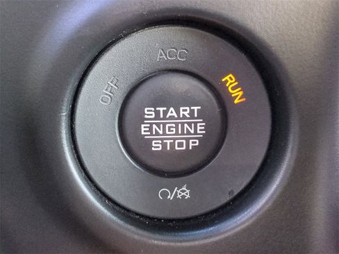 Certified 2021 Jeep Wrangler Unlimited Rubicon image 32