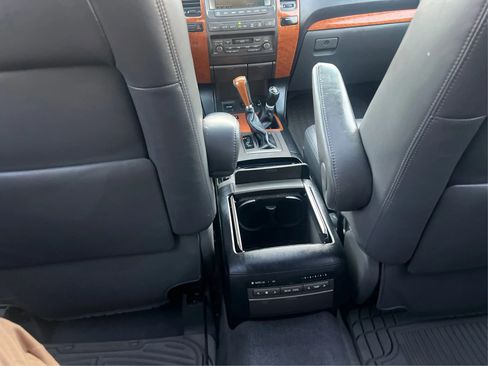 Used 2004 Lexus GX 470 AWD/4WD image 21