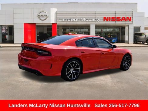 Used 2018 Dodge Charger SXT Plus w/ Performance Handling Group RWD image 3