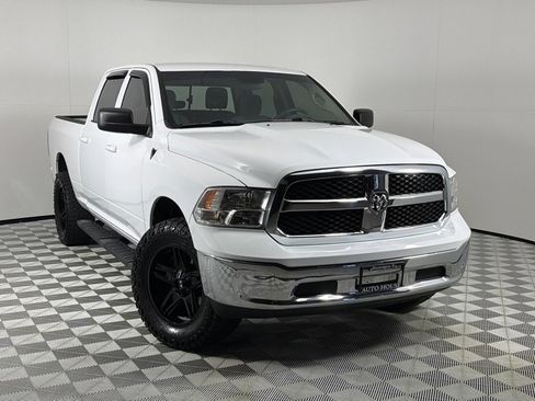 Used 2019 RAM 1500 Classic SLT AWD/4WD image 2