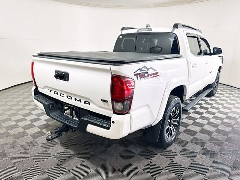 Used 2019 Toyota Tacoma SR5 image 3