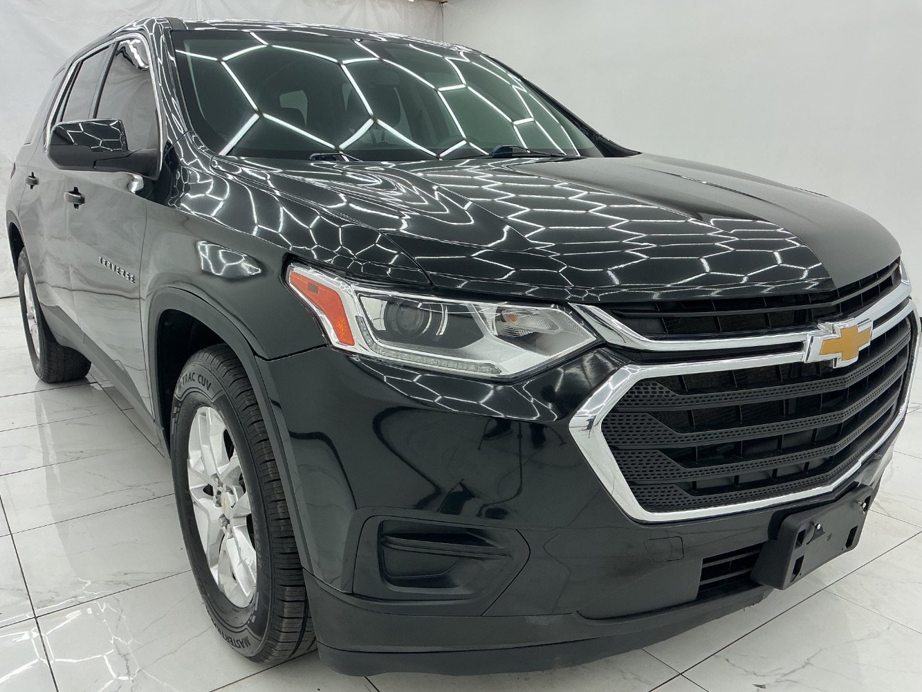 Used 2021 Chevrolet Traverse LS AWD/4WD image 3