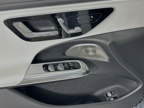 New 2026 Mercedes-Benz E 53 AMG e 4MATIC Sedan image 18