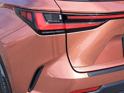 Used 2025 Lexus NX 250 FWD image 37