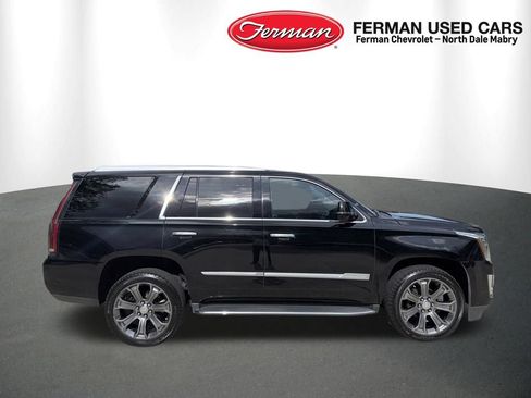 Used 2020 Cadillac Escalade 2WD image 9