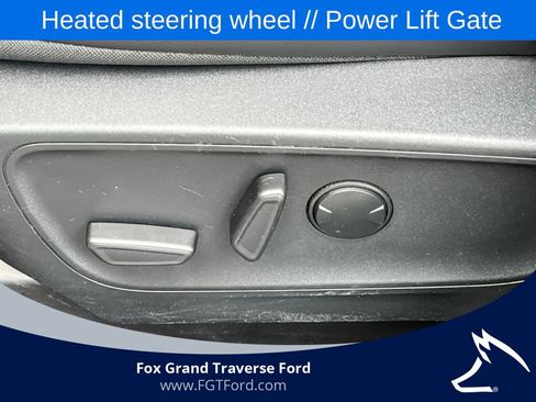 Certified 2025 Ford Escape ST-Line Select AWD/4WD image 9