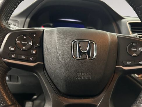 Used 2025 Honda Passport EX-L image 12