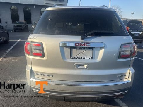 Used 2015 GMC Acadia SLT image 4