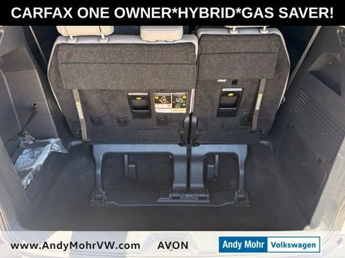 Used 2025 Toyota Sienna XLE FWD image 9