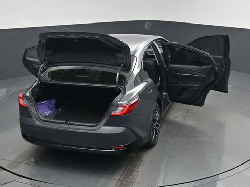 Used 2025 Toyota Camry XLE image 29