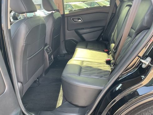 Used 2023 Nissan Rogue Platinum w/ Platinum Premium Package FWD image 10