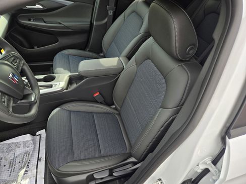 New 2026 Buick Envista Sport Touring FWD image 9