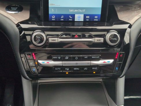 Used 2023 Ford Explorer Platinum w/ Technology Package image 23