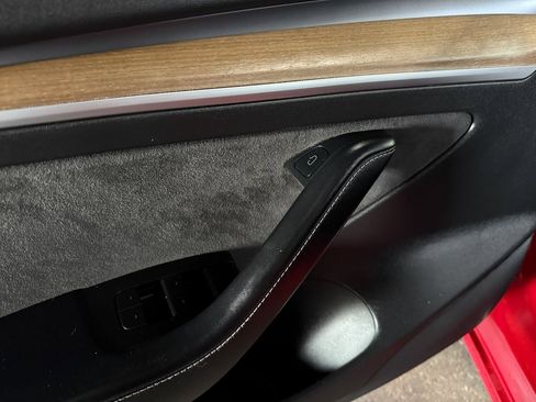 Used 2021 Tesla Model 3 Standard Range Plus image 22