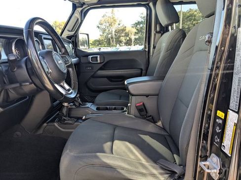 Used 2021 Jeep Wrangler Unlimited Sahara image 24