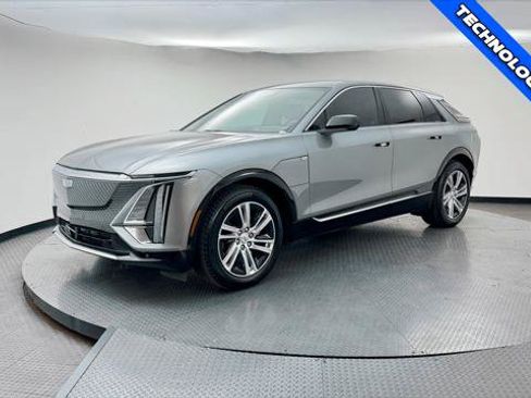 Used 2024 Cadillac Lyriq Tech RWD image 2