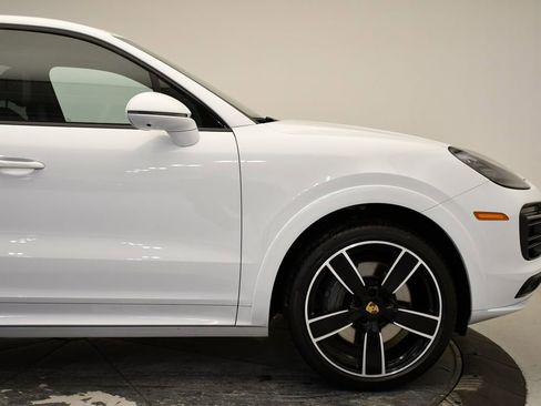 Used 2023 Porsche Cayenne S image 11
