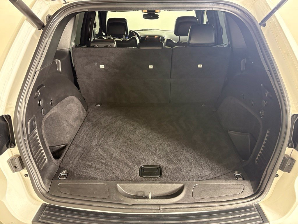 Used 2019 Jeep Grand Cherokee Altitude AWD/4WD image 18