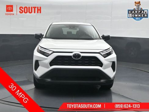 Used 2025 Toyota RAV4 LE FWD image 5