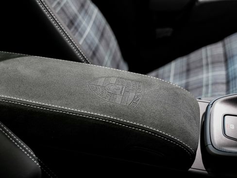 Used 2024 Porsche 911 Dakar image 33