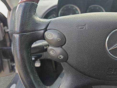 Used 2006 Mercedes-Benz SL 500 image 17