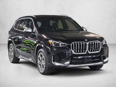 Used 2024 BMW X1 xDrive28i w/ Convenience Package AWD/4WD image 3