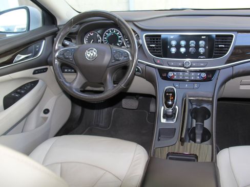 Used 2018 Buick LaCrosse Premium image 10