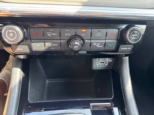 Used 2022 Jeep Compass Limited AWD/4WD image 39