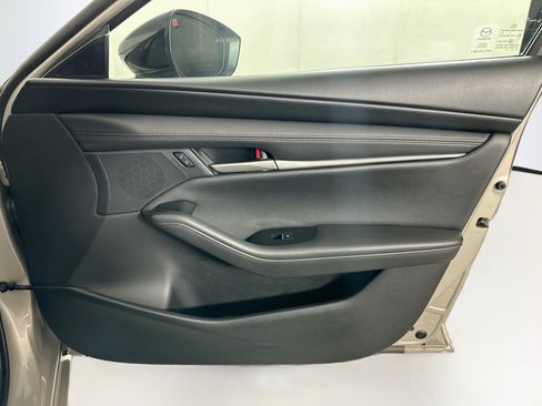Used 2025 MAZDA MAZDA3 s Sport FWD image 31