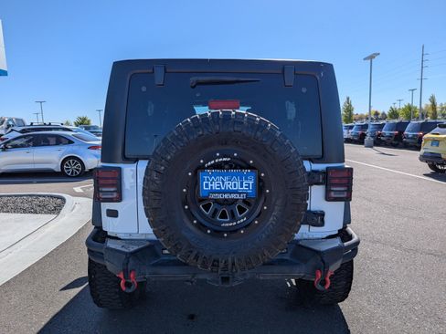 Used 2016 Jeep Wrangler Unlimited Rubicon w/ Connectivity Group AWD/4WD image 30