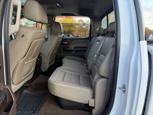 Used 2015 GMC Sierra 2500 Denali w/ Duramax Plus Package image 24