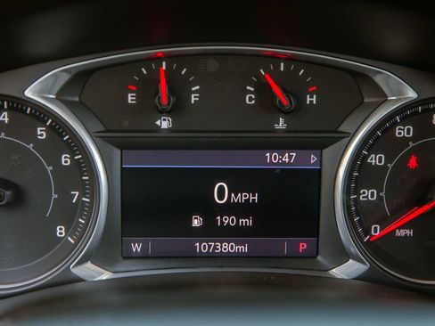 Used 2022 GMC Terrain SLT AWD/4WD image 17
