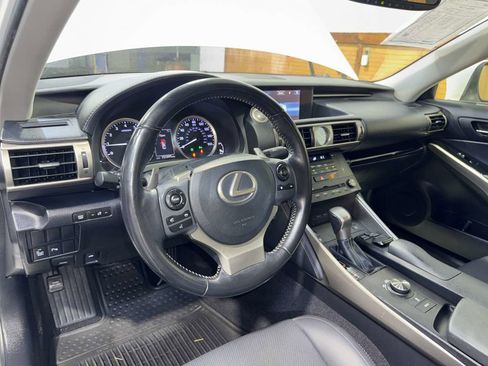 Used 2016 Lexus IS 200t w/ Navigation System Package image 18