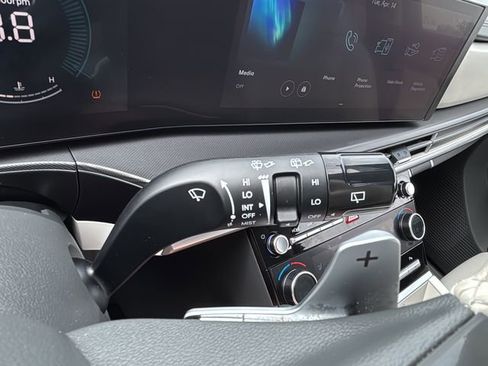 Used 2025 Hyundai Santa Fe SEL image 22