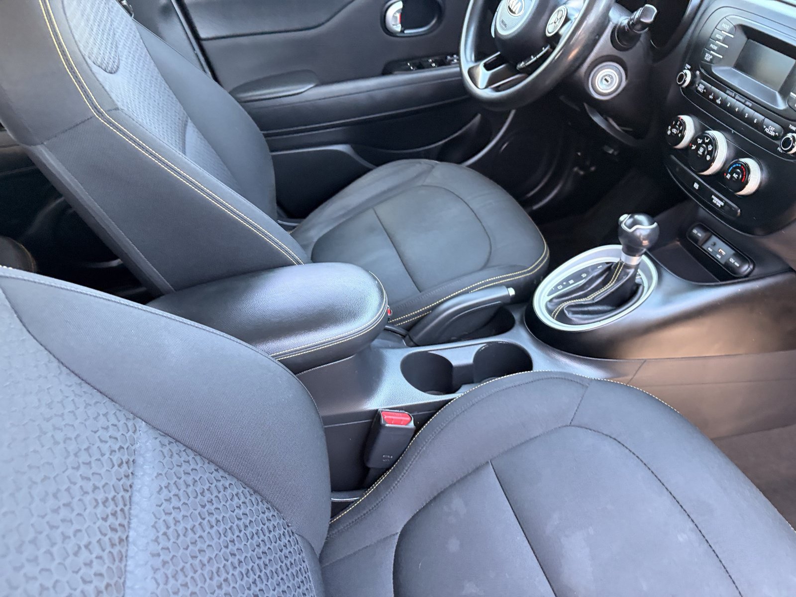 Used 2015 Kia Soul + FWD image 10